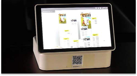 設置されたQRコードをスマートフォンでスキャン